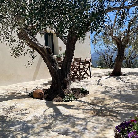 Petra & Elia Villa Megala Chorafia Екстериор снимка